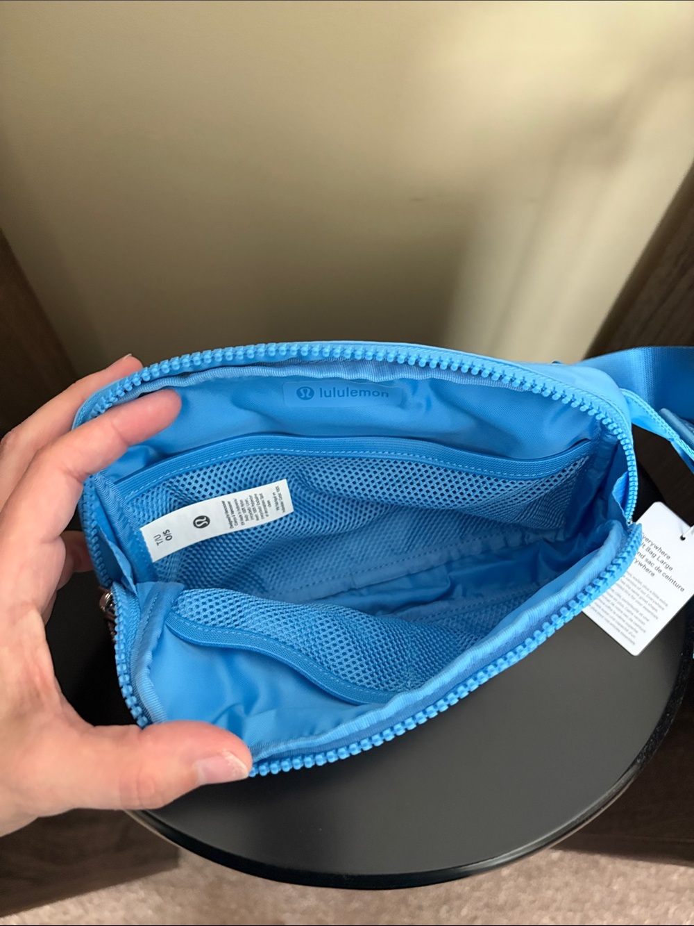 NWT everywhere belt bag 2L - Picture 4 of 4